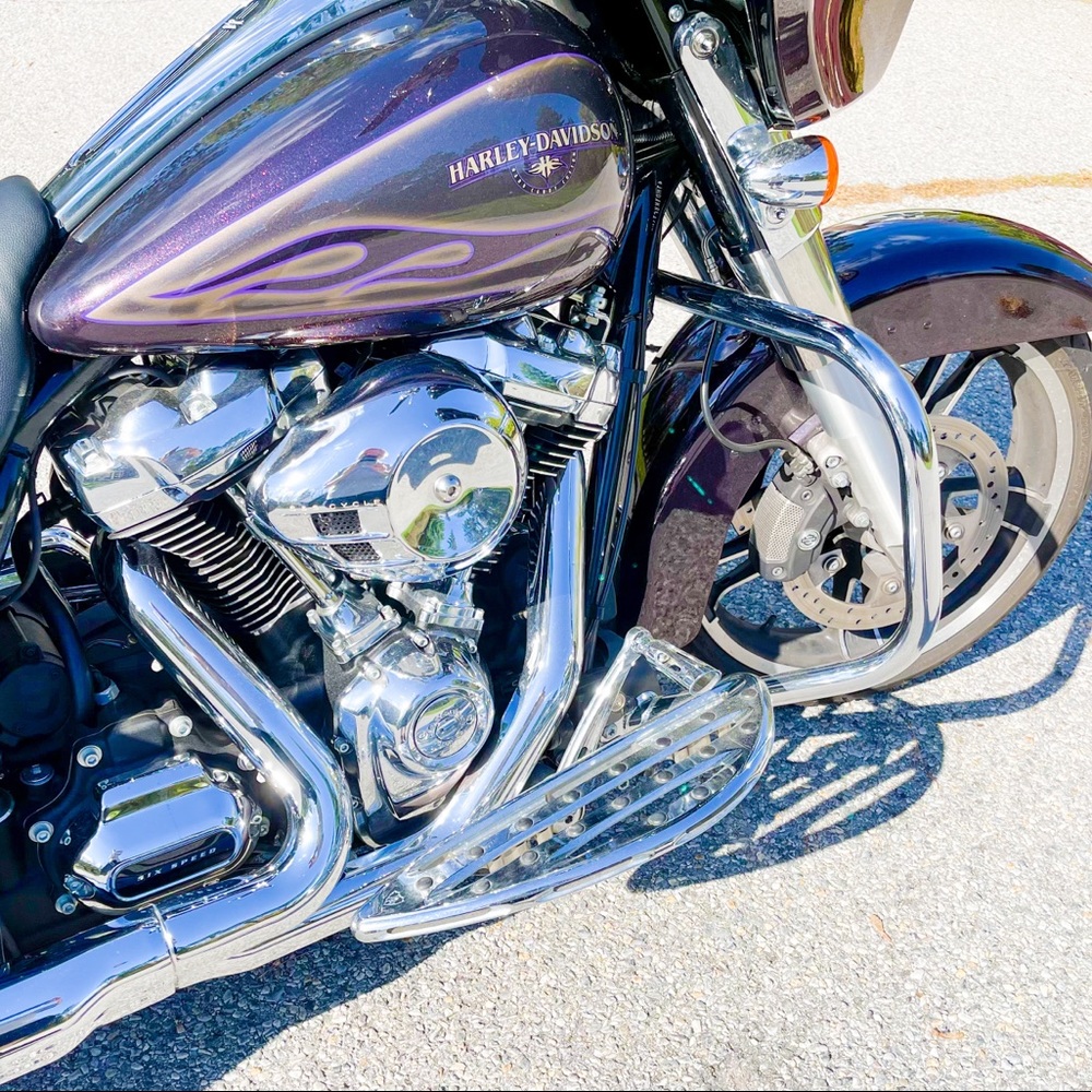 Street Glide Special - Picture 3 of 7
